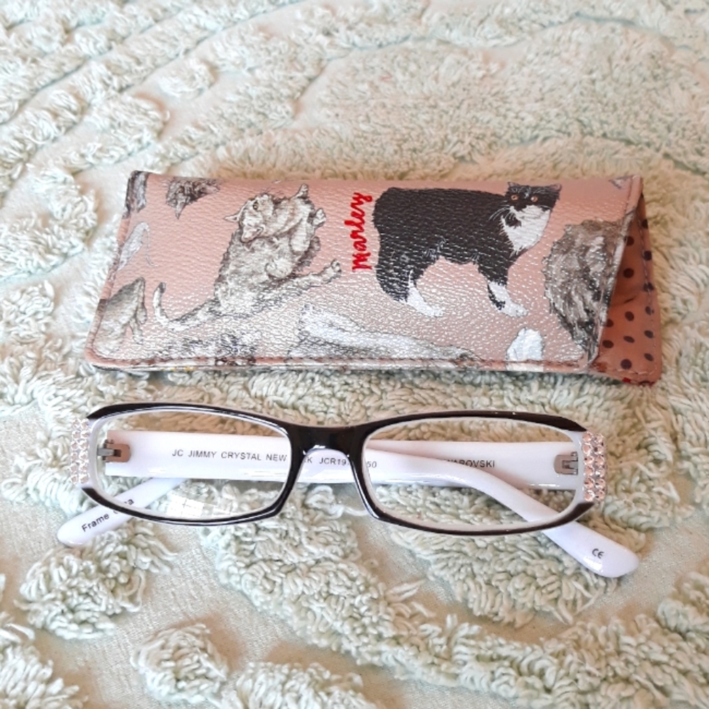 Jimmy Crystal White + Black Reading Glasses +1.50